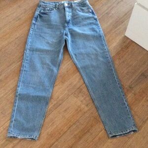 Zara Blue Straight Jeans with High Waist and Raw Hem